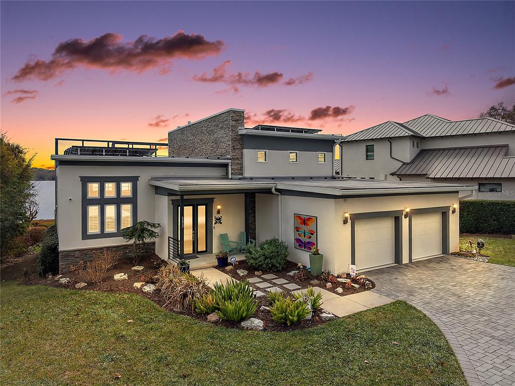 1535 SUNSET CIRCLE