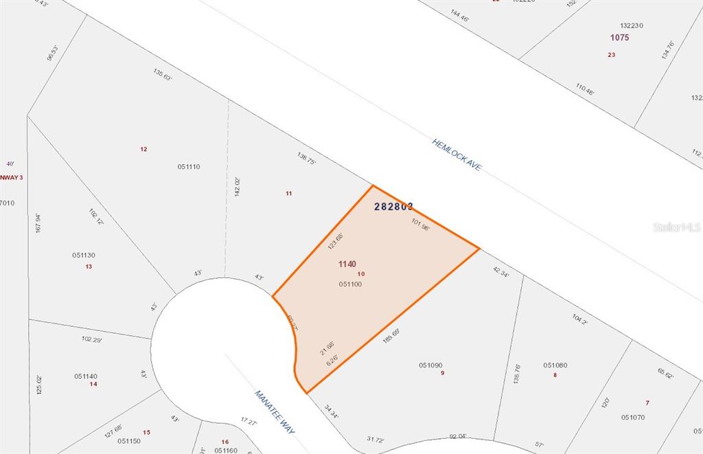 This image is a property plat map showing lot boundaries and dimensions — MANATEE WAY, KISSIMMEE, FL