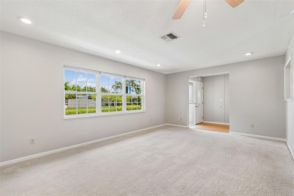 11798 DAVID COURT, SEMINOLE, FL — photo 5 of 30