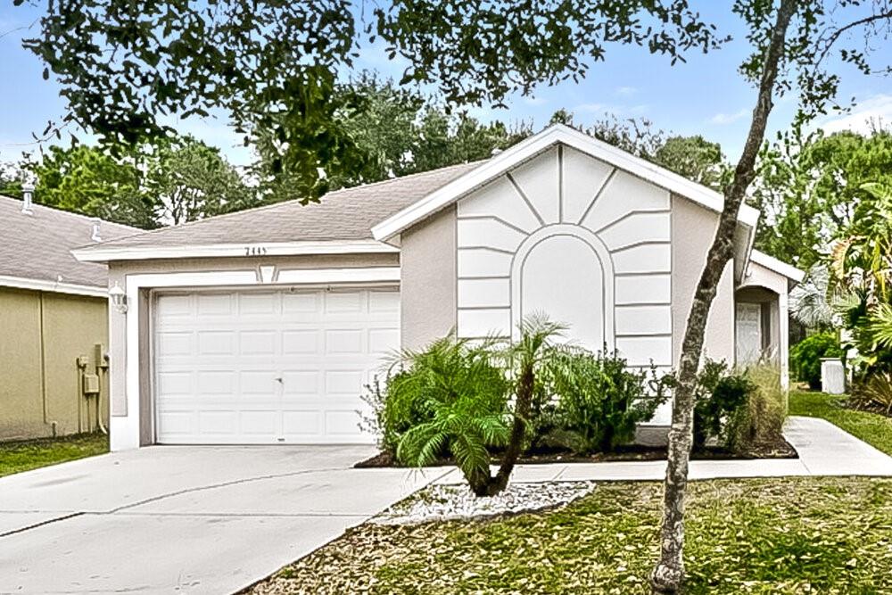 7445 OXFORD GARDEN CIRCLE