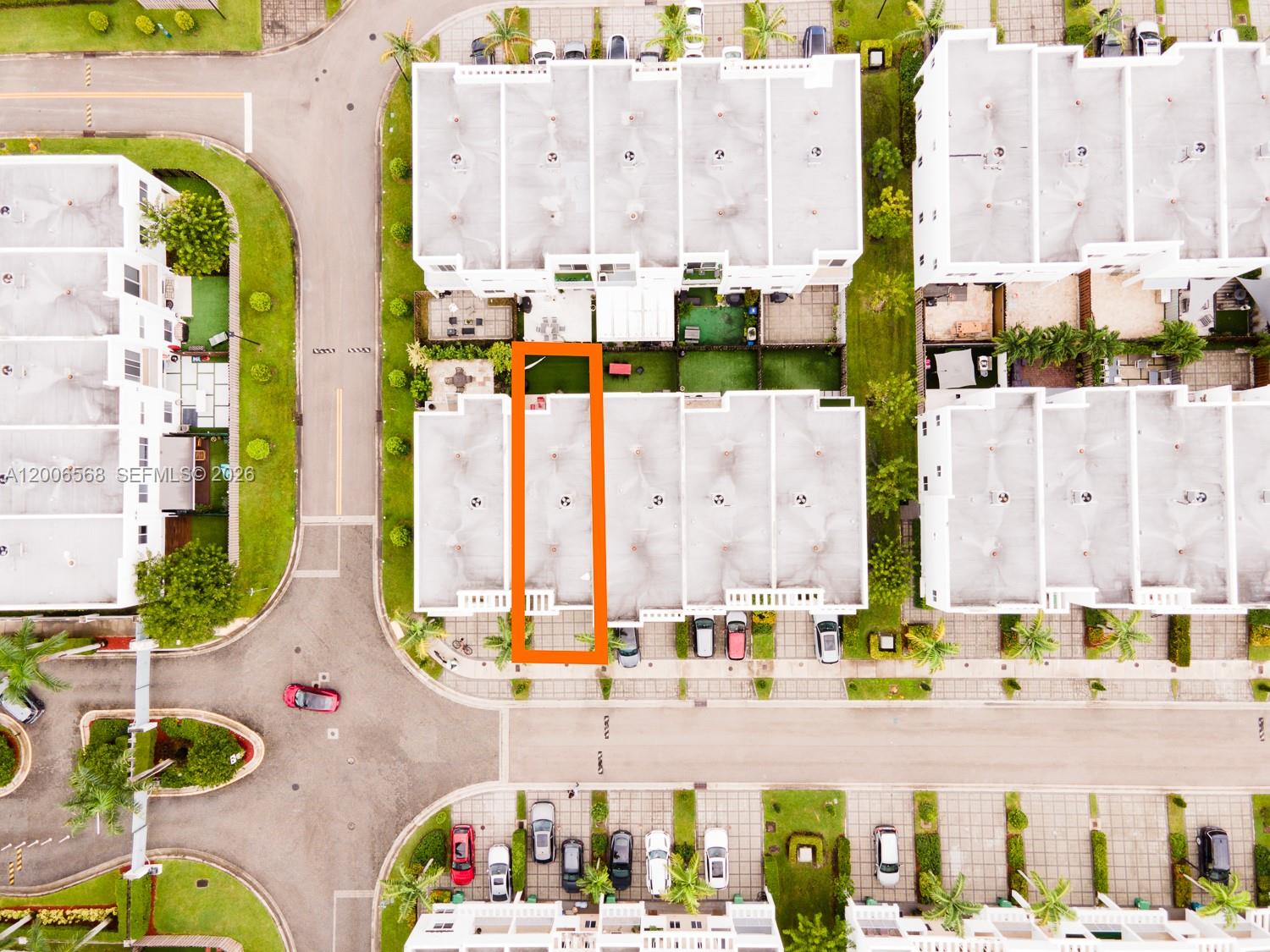 An aerial view shows a residential townhouse complex with an orange rectangle highlighting a specific unit — 10279 NW 72nd St, Doral FL 33178, DORAL, FL
