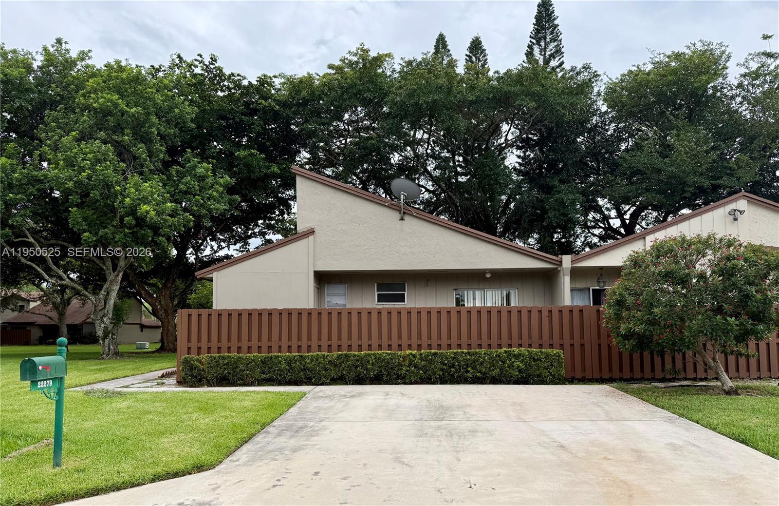 22279 Woodborn Dr, Boca Raton FL 33428