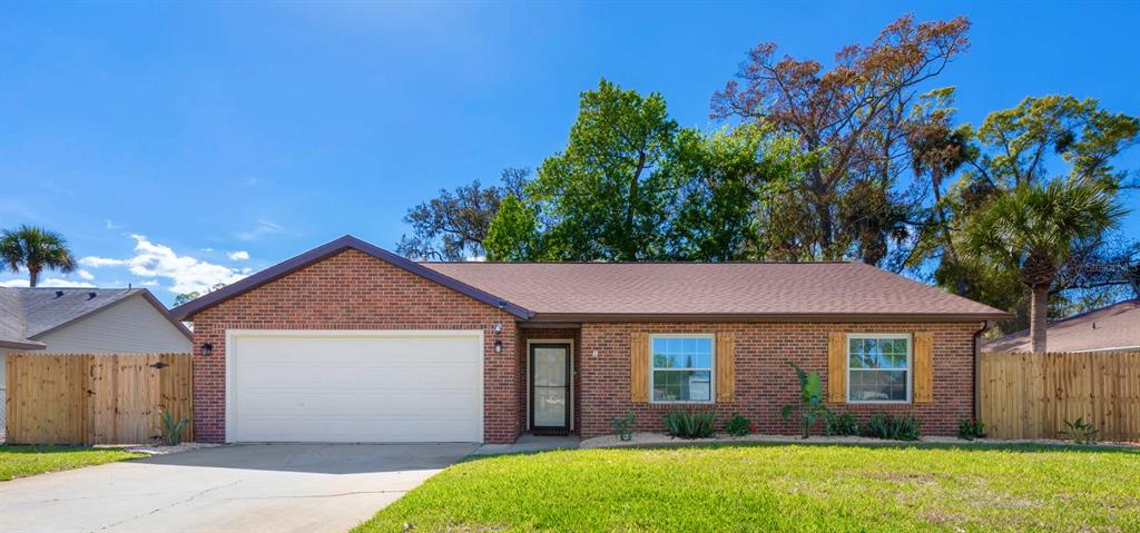 8 ASTON CIRCLE