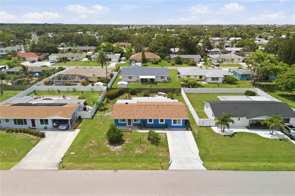 1317 CYPRESS AVENUE, VENICE, FL — photo 2 of 30