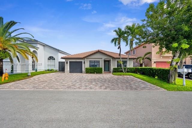 7761 NW 193 rd Ter, Hialeah FL 33015