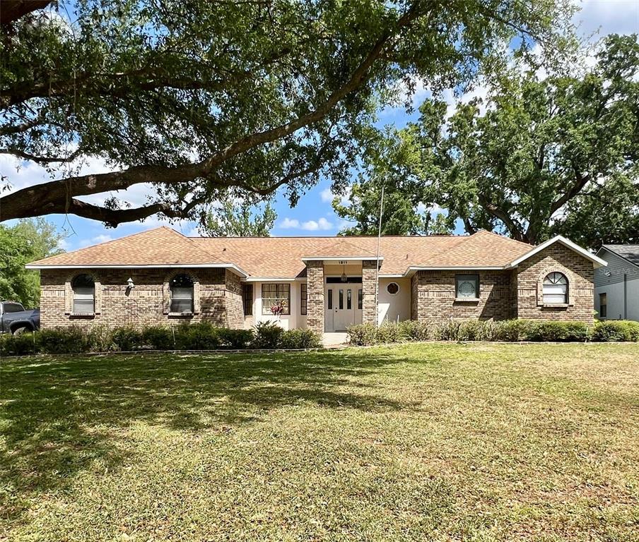 1811 TAWNEE PLACE