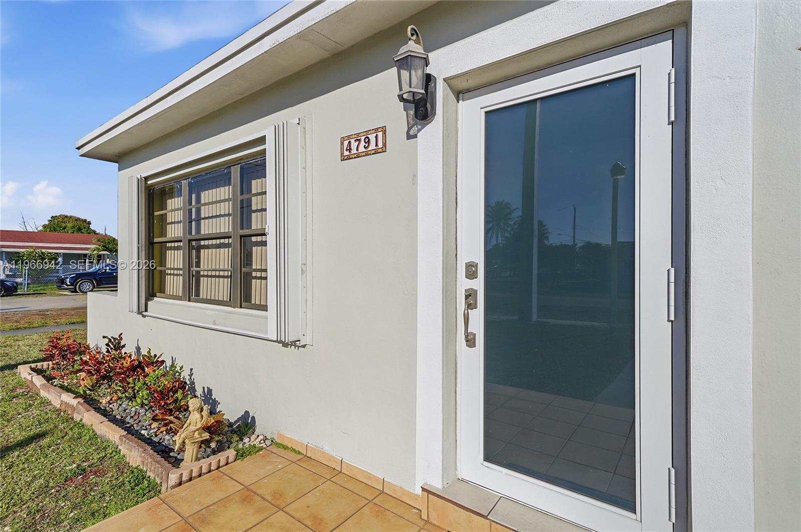 4791 W 3rd Ave, Hialeah FL 33012