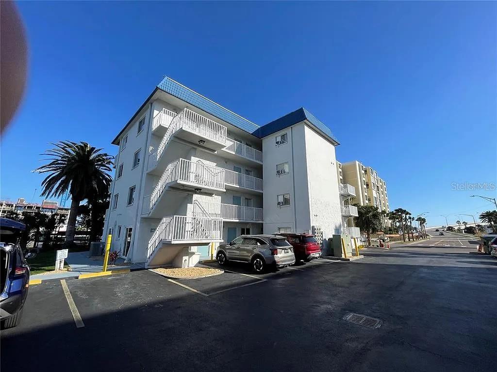 800 BAYWAY BOULEVARD UNIT 26