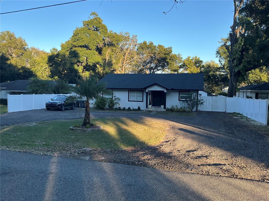 1243 DINGENS AVENUE