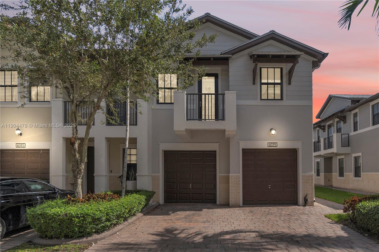 6035 NW 104th Path, Doral FL 33178