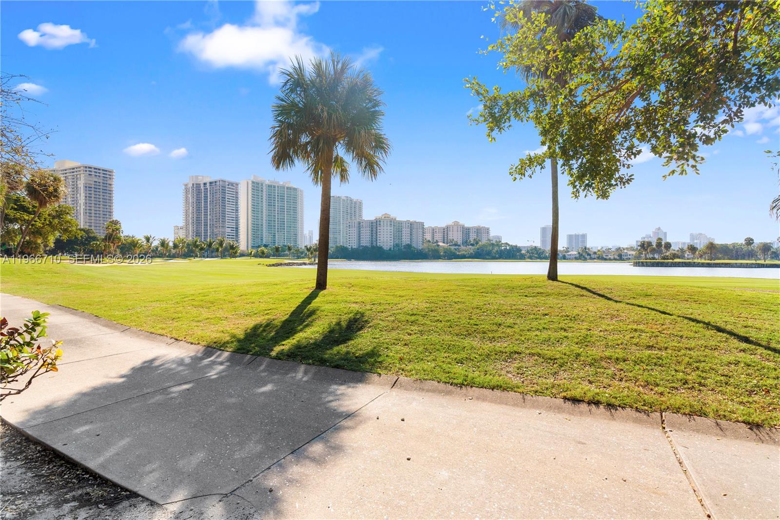 3675 N Country Club Dr # 105, Aventura FL 33180