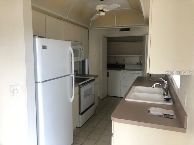 2125 PUEBLO CIRCLE, SARASOTA, FL — photo 4 of 11