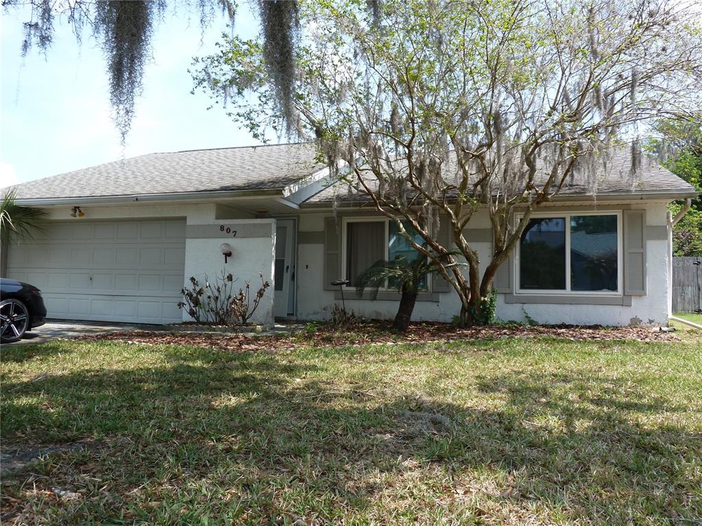 807 JACARANDA DRIVE