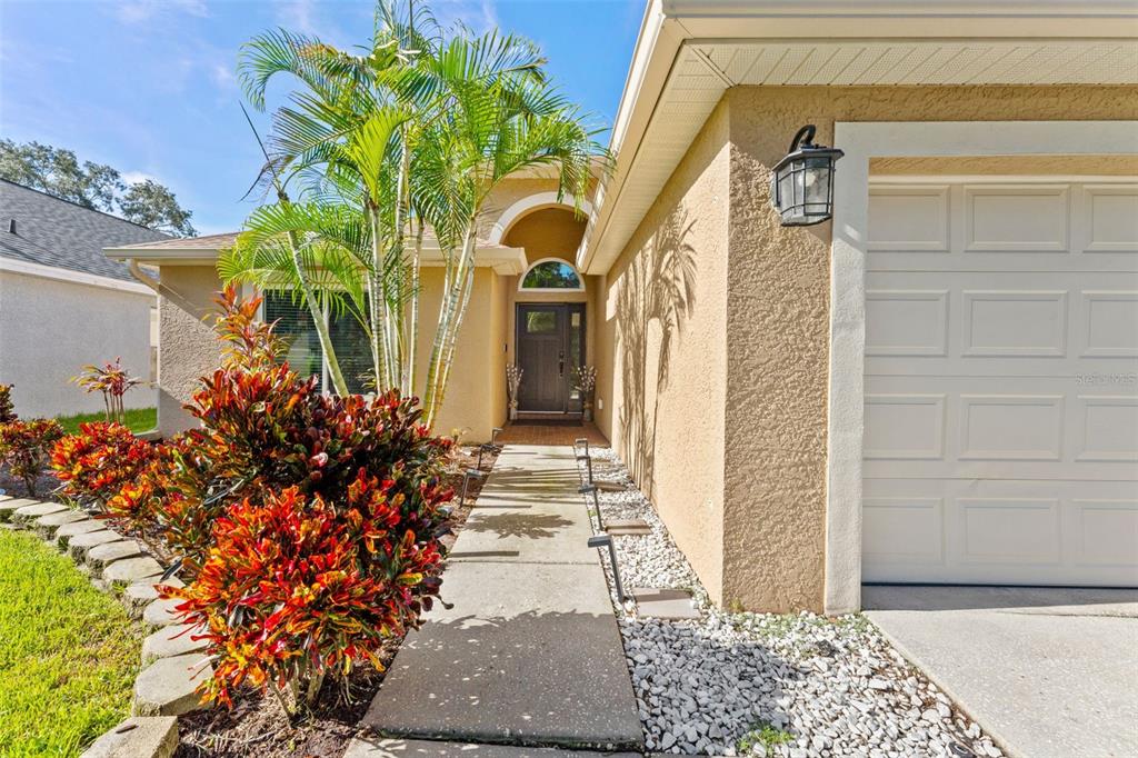 18843 MAISONS DRIVE, LUTZ, FL — photo 5 of 30