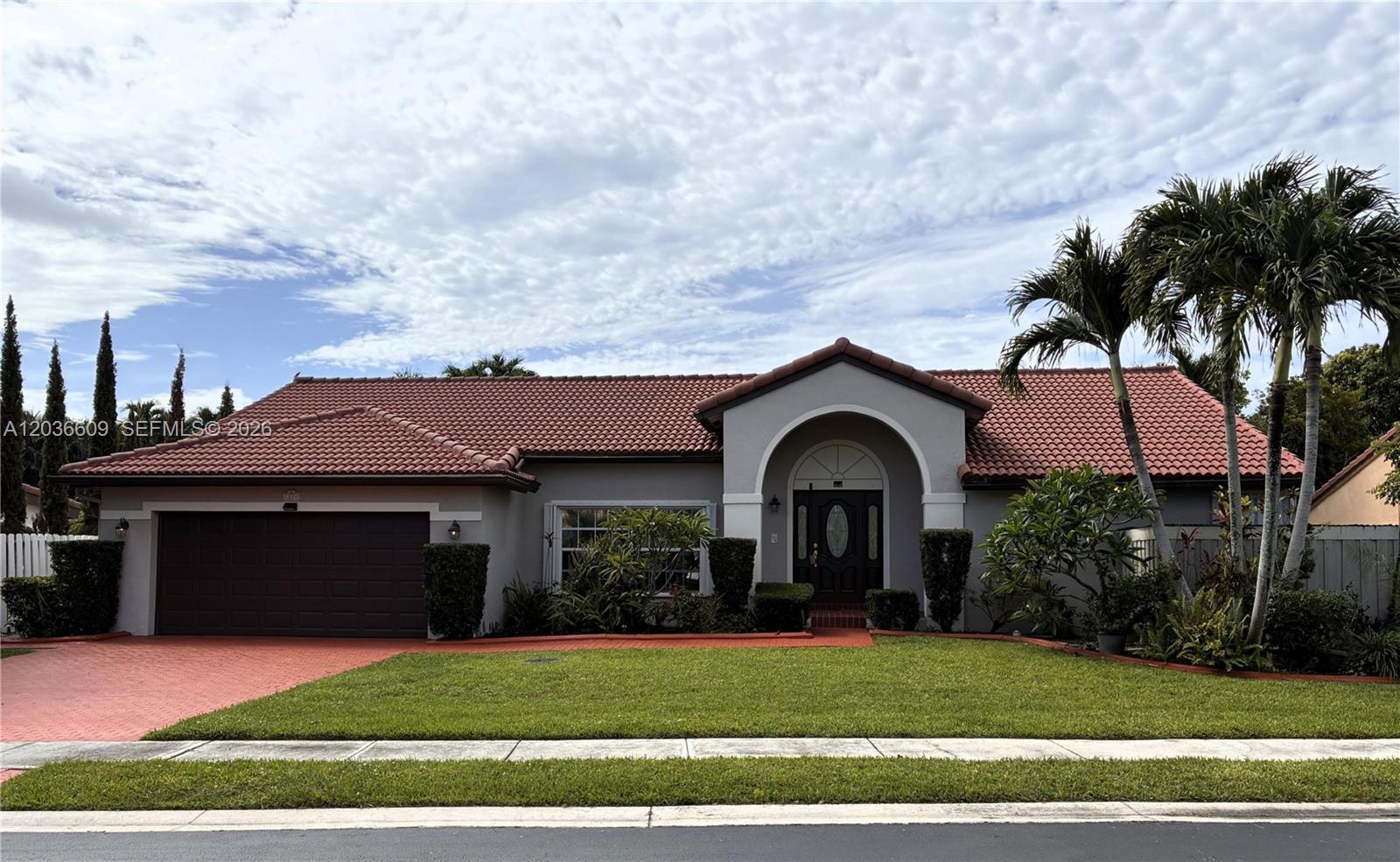 1334 NW 127th Dr, Sunrise FL 33323