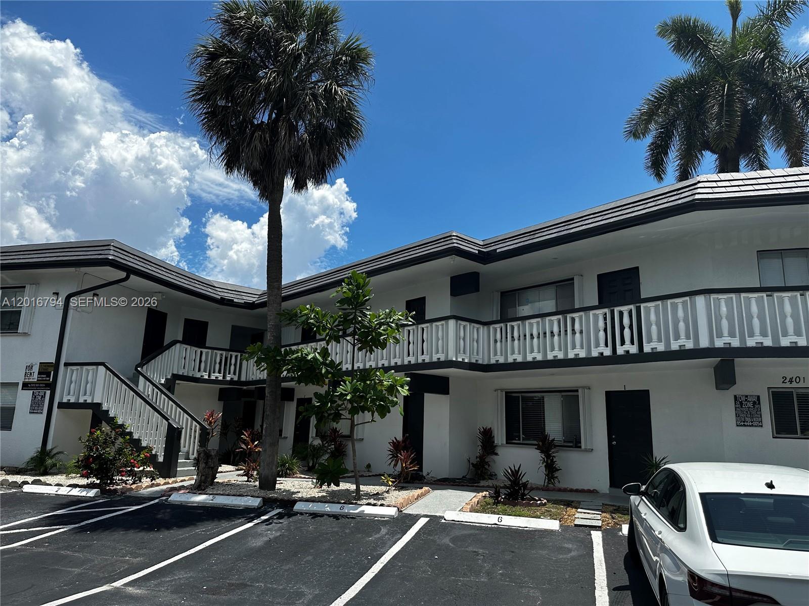2401 NW 9th Ave # 8, Wilton Manors FL 33311