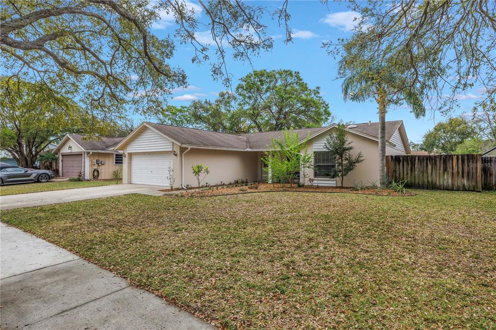 4806 COUNTRY HILLS DRIVE