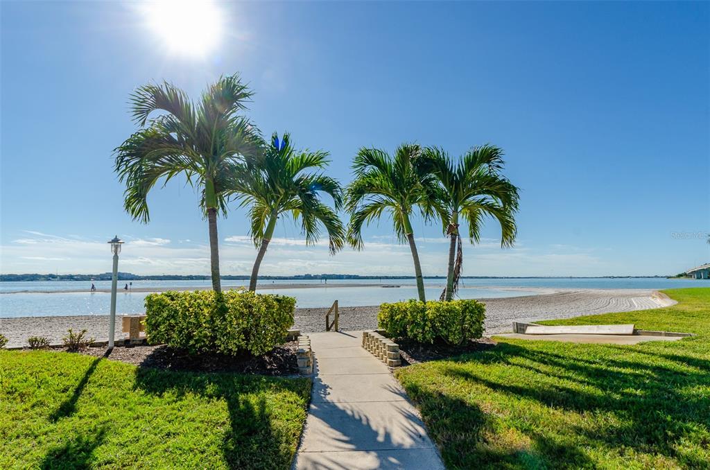 830 S GULFVIEW BOULEVARD UNIT 406, CLEARWATER, FL — photo 4 of 30
