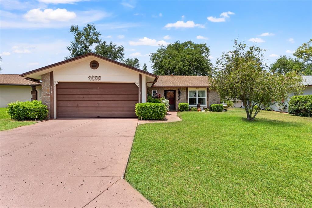 10541 GREEN MEADOW LANE