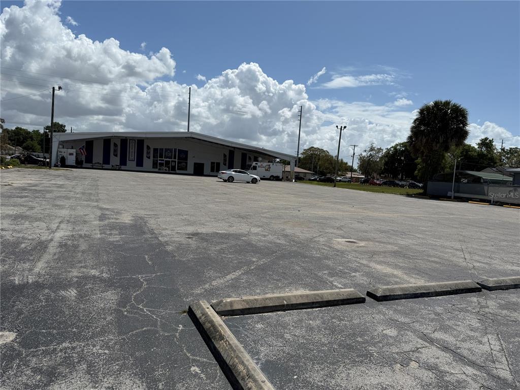 2001 S BAY STREET, EUSTIS, FL — photo 5 of 22