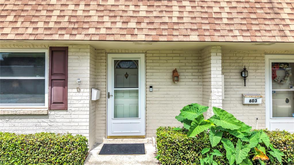 602 MINDY DRIVE, LARGO, FL — photo 3 of 30