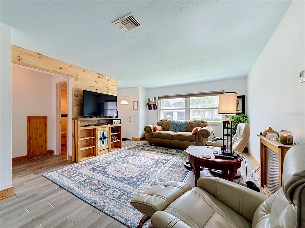 602 MINDY DRIVE, LARGO, FL — photo 4 of 30