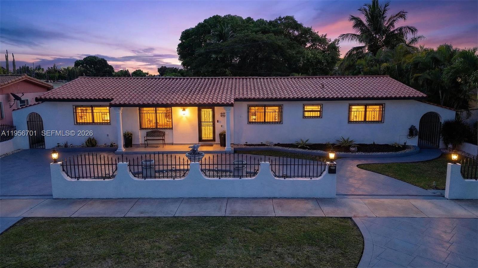 9410 SW 42nd St, Miami FL 33165