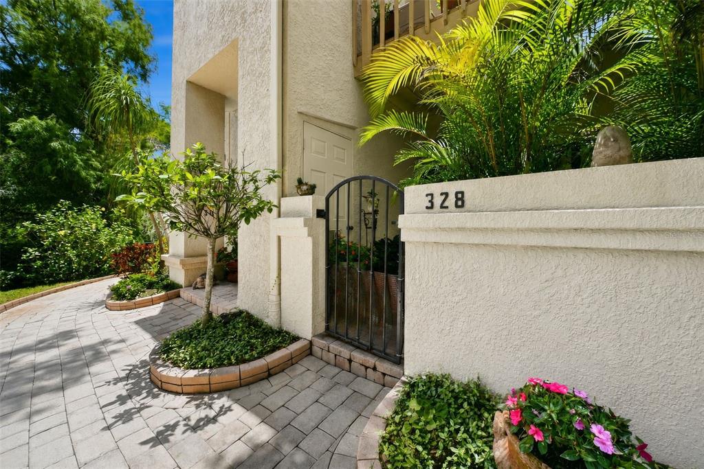 328 LOS PRADOS DRIVE UNIT 328
