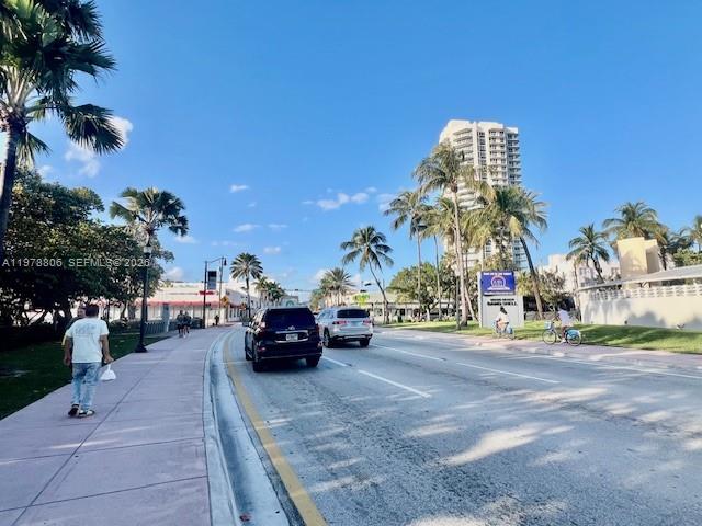 MIAMI BEACH, FL — photo 3 of 12