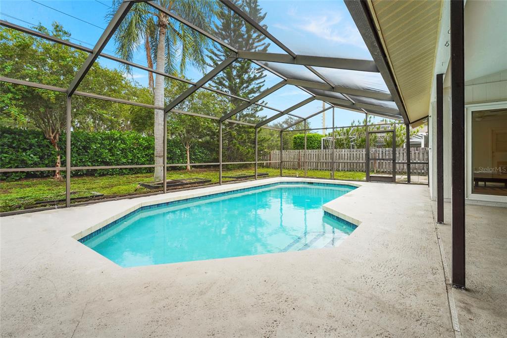 4407 DIAMOND CIRCLE N, SARASOTA, FL — photo 4 of 30