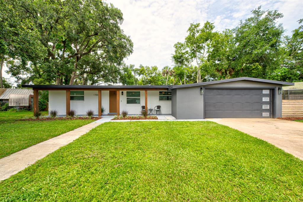 1700 N LILAC CIRCLE