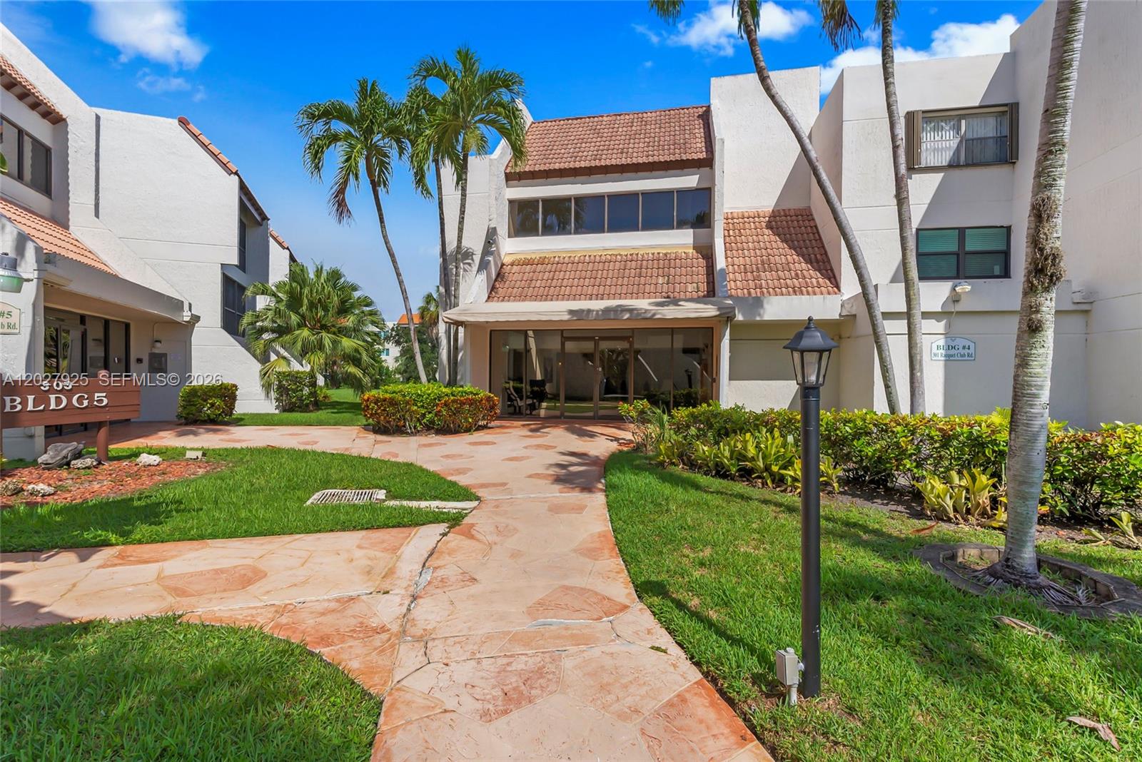 301 Racquet Club Rd # 103, Weston FL 33326