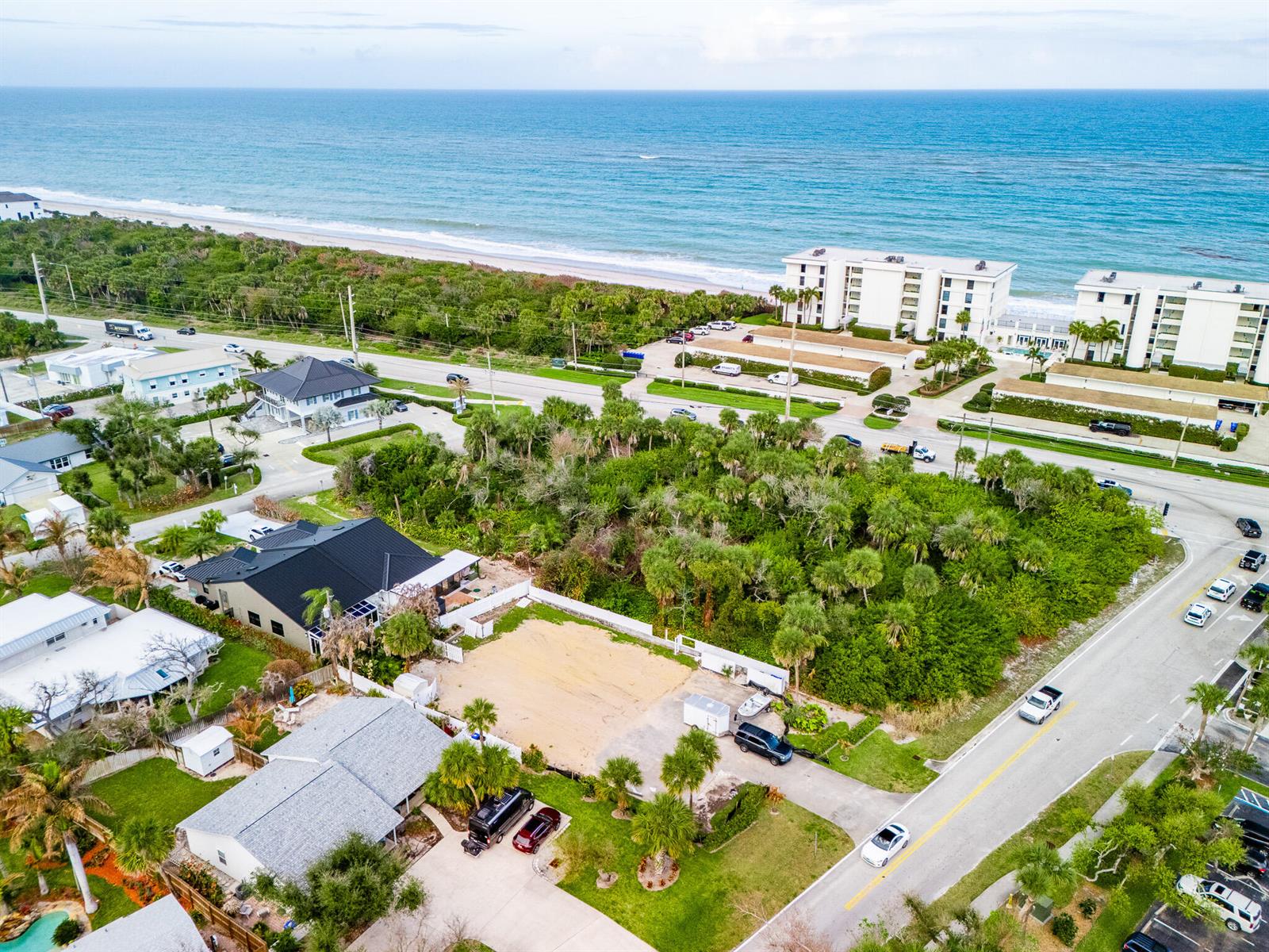 VERO BEACH, FL — photo 2 of 6
