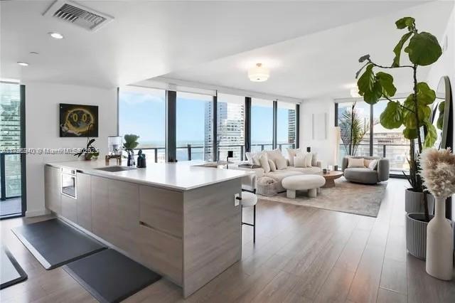 1300 S Miami Ave # 3405, Miami FL 33130