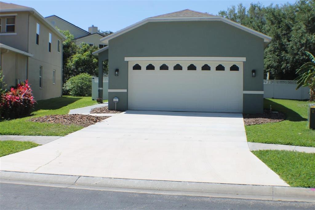 2320 SPRING HOLLOW LOOP