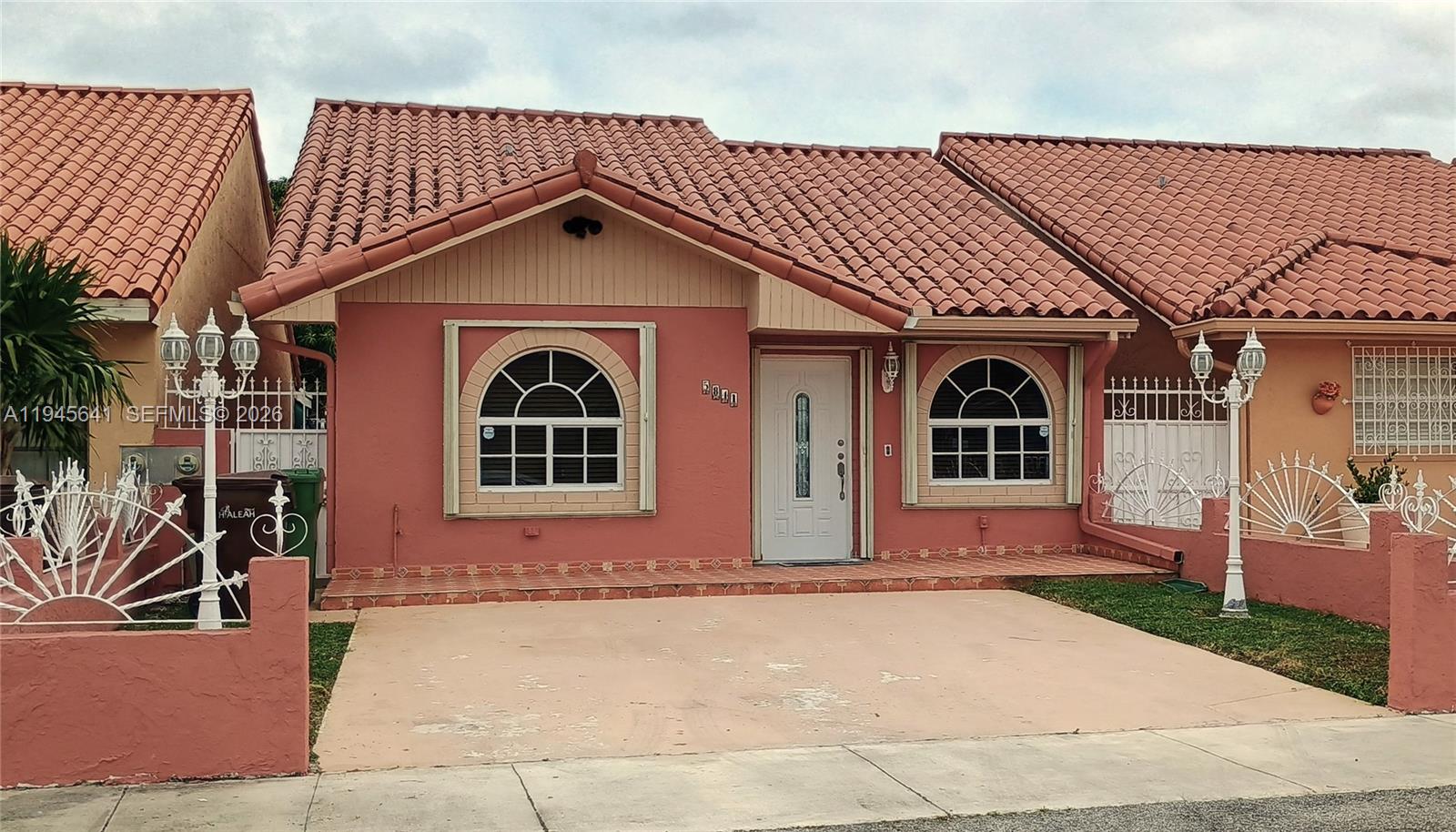 5841 W 21st Ct, Hialeah FL 33016