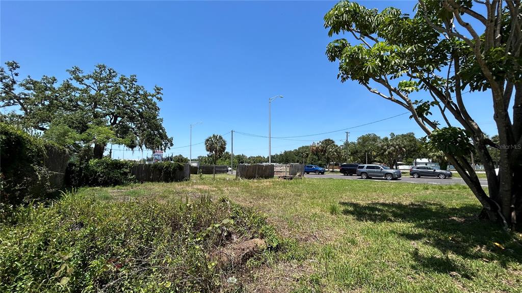 9909 S 41 HIGHWAY, GIBSONTON, FL — photo 3 of 7
