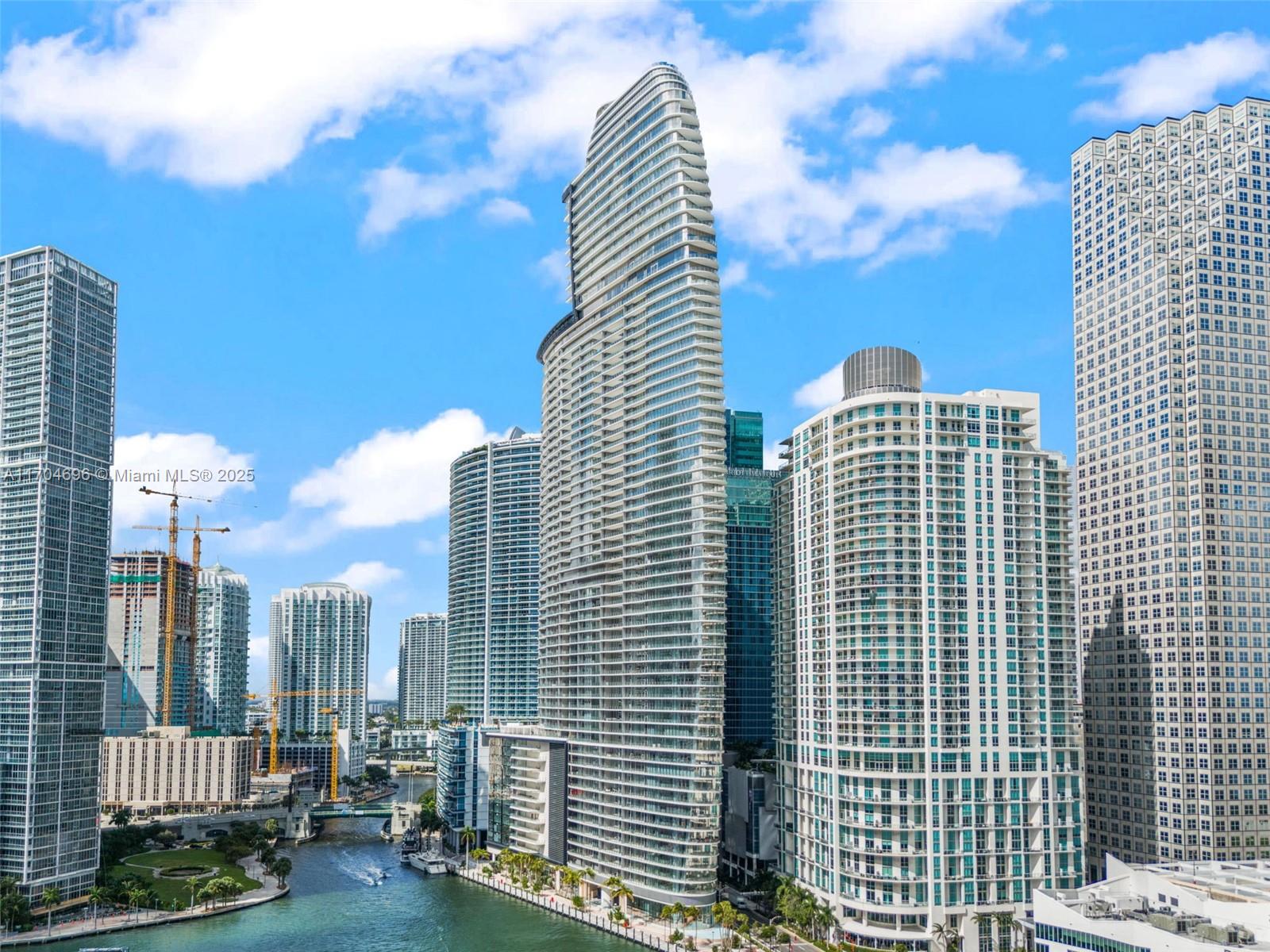 300 Biscayne Blvd Way # 3708, Miami FL 33131