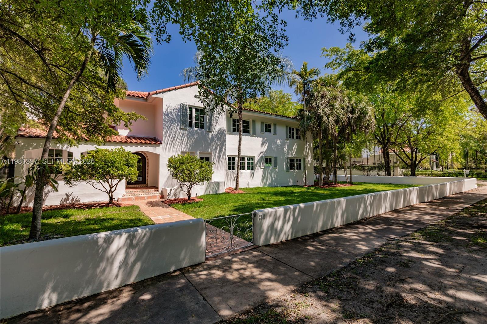 2111 Alhambra Cir, Coral Gables FL 33134