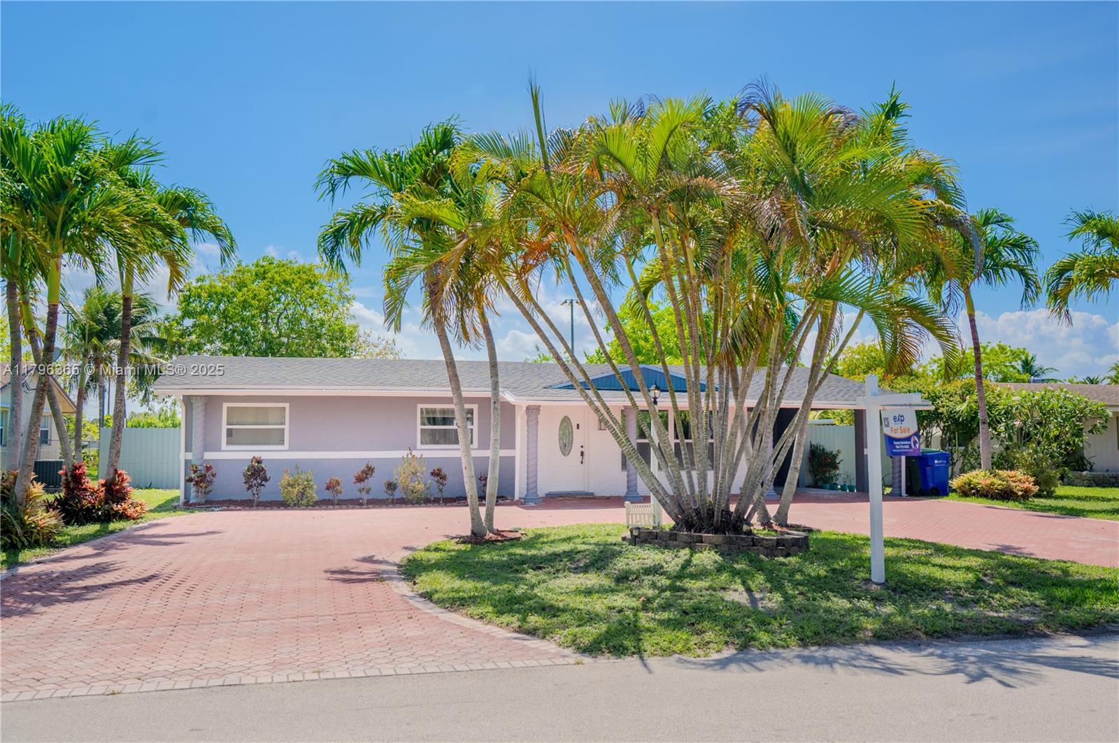 717 E River Dr, Margate FL 33063