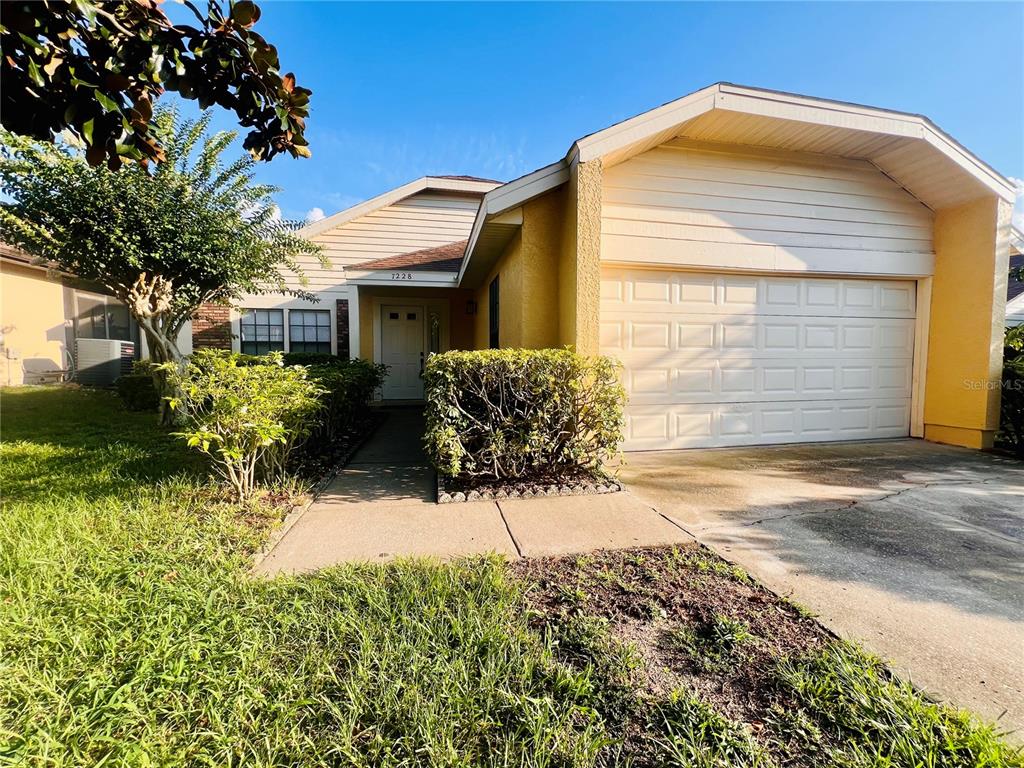 7228 SPRING VILLAS CIRCLE