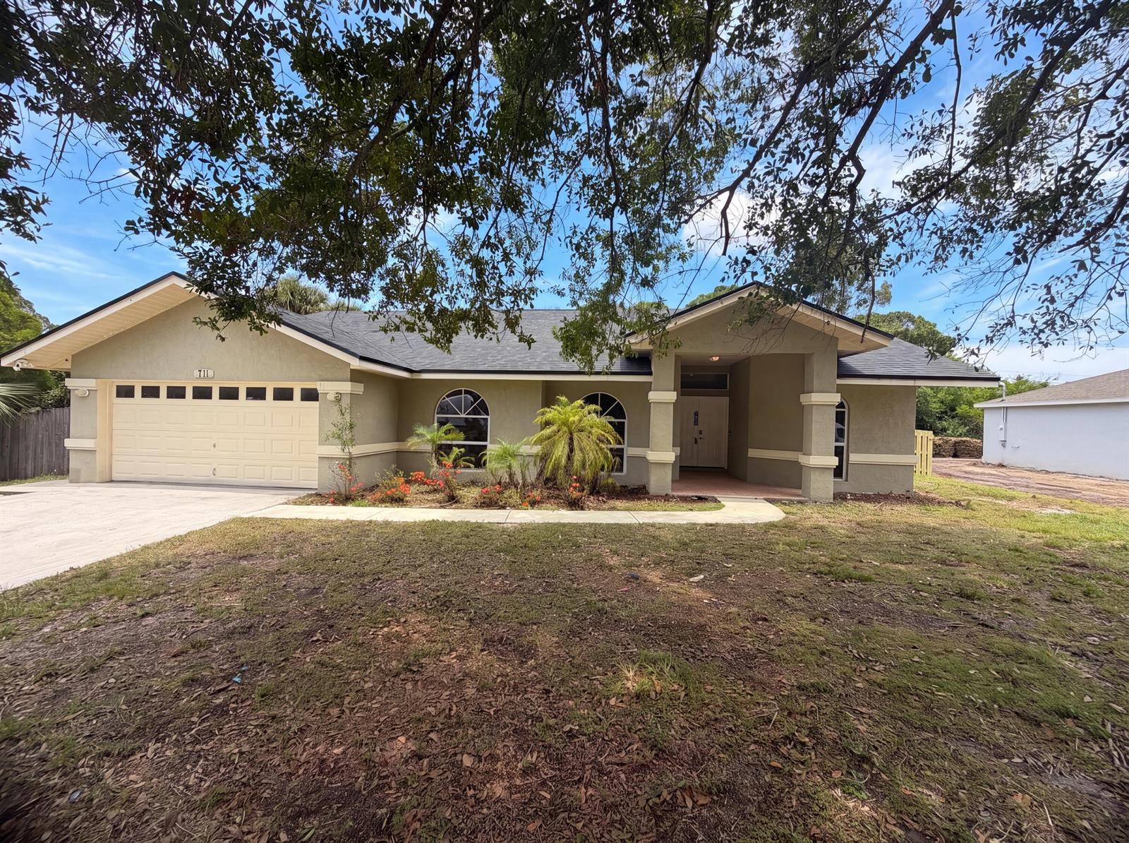711 SE Celtic Avenue, Port St. Lucie FL 34983