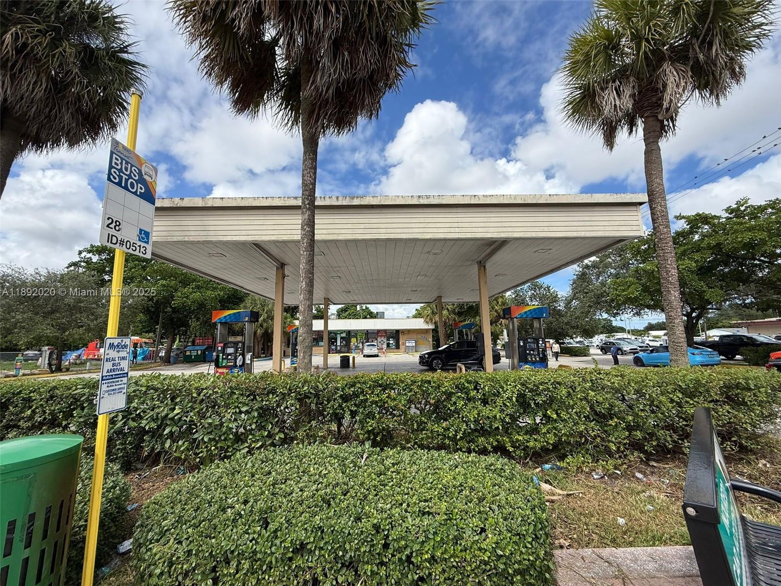 MIRAMAR, FL — photo 4 of 5