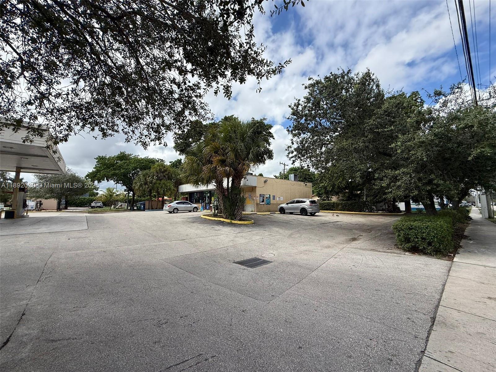 MIRAMAR, FL — photo 5 of 5