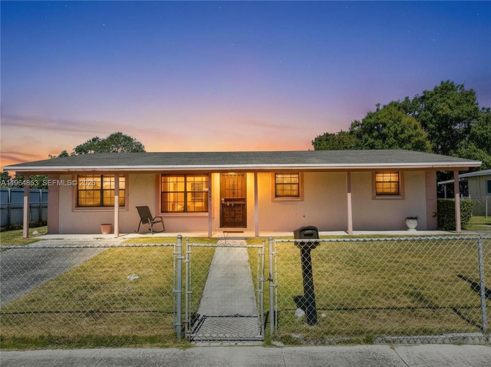 10721 SW 149th Ter, Miami FL 33176