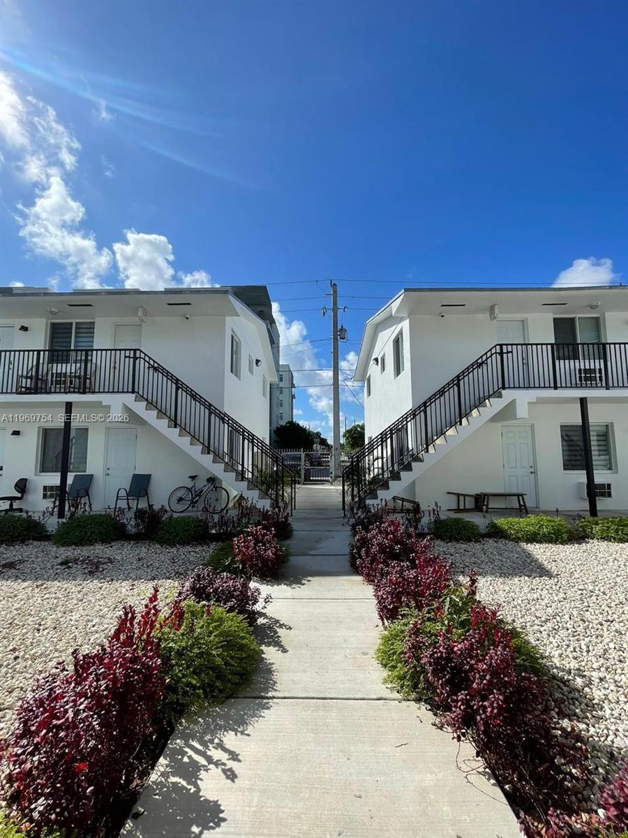741 NW 60th St # 3, Miami FL 33127