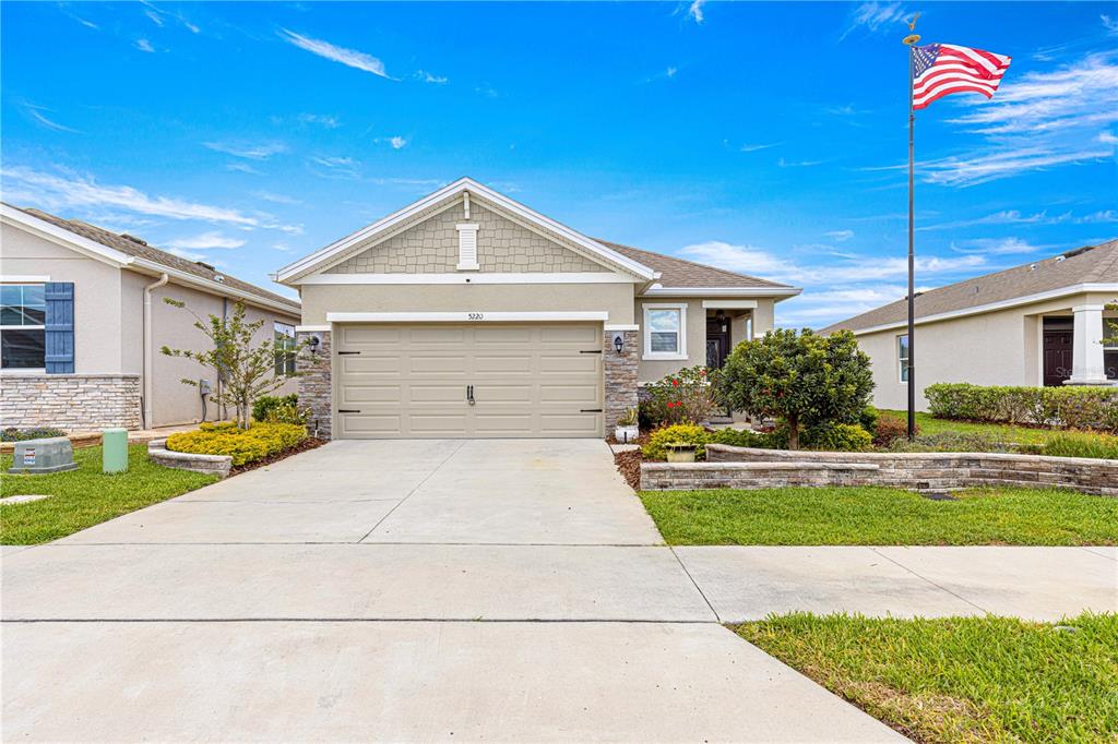 5220 SUNSHINE DRIVE