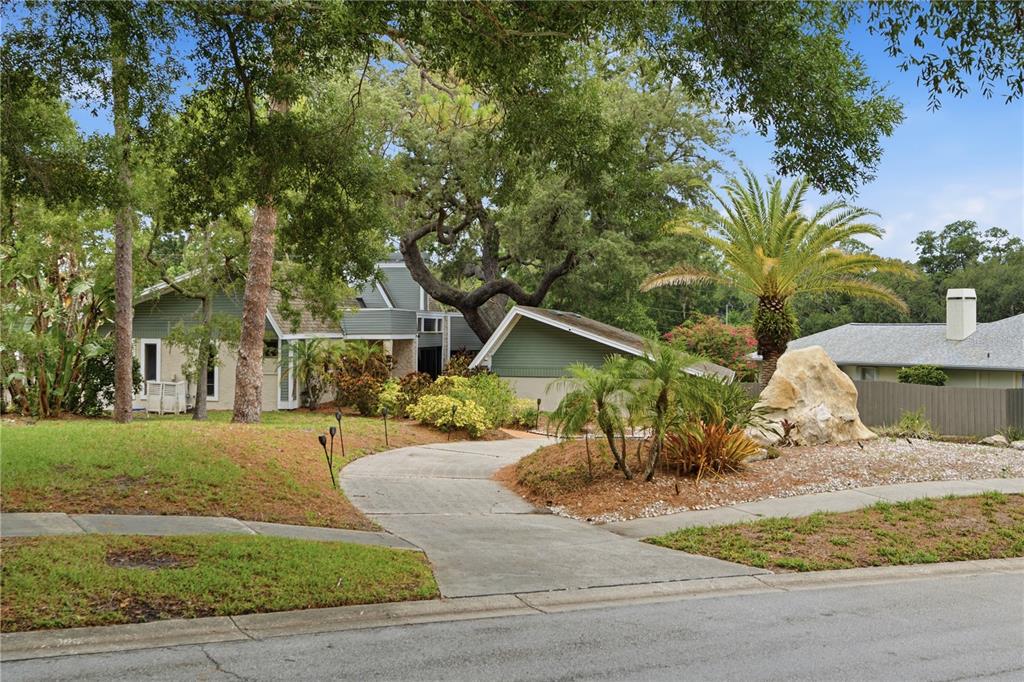 2860 BRIARWOOD LANE