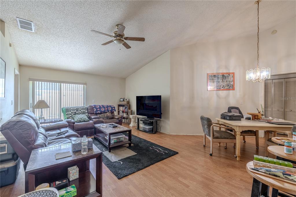 11220 CLAYRIDGE DRIVE, TAMPA, FL — photo 5 of 30
