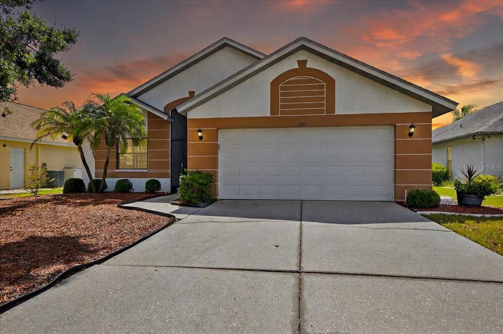 1828 E DEL WEBB BOULEVARD